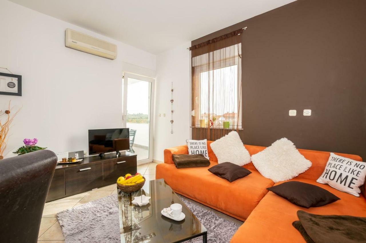 Apartment Keti Fazana Exterior photo